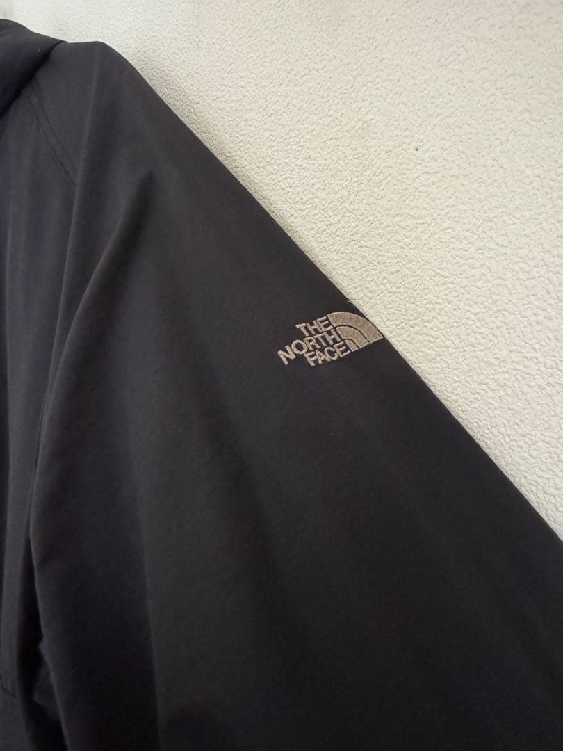 THE NORTH FACE ブラックナイロンジャケット