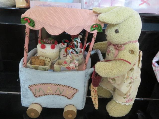 タイムセール2/9値下げ中　MANY　ウサギの小物入れ