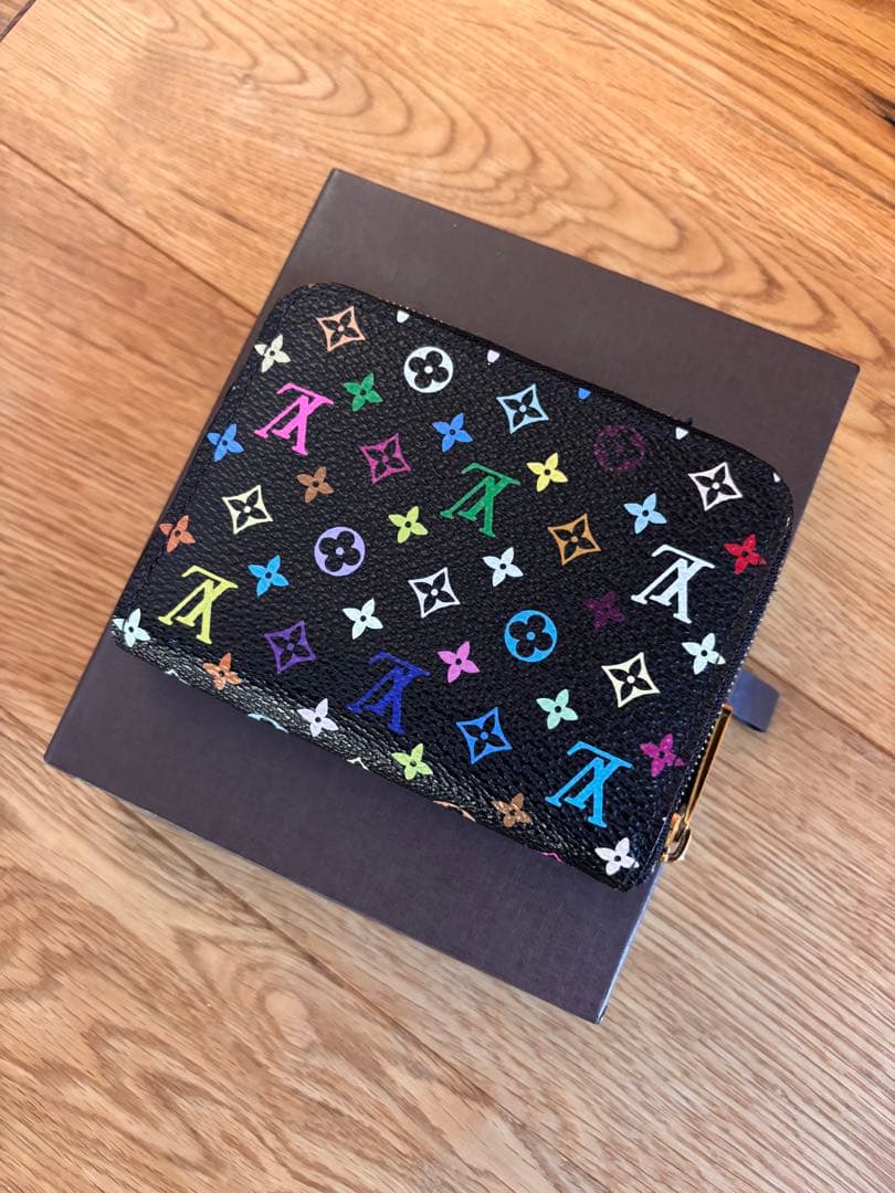 Louis Vuitton マルチカラー　ジッピー　パース