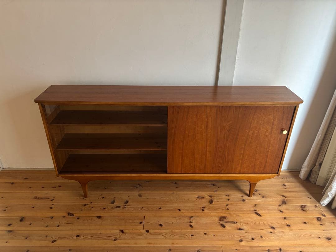 北欧ヴィンテージ　チーク　ガラスサイドボード