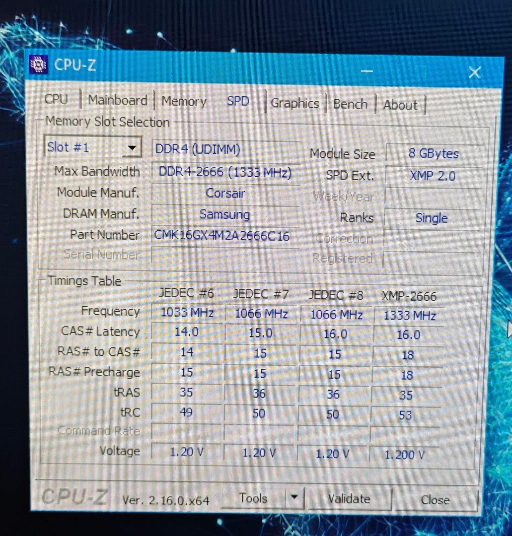メモリー Corsair Vengeance LPX DDR4 16GB (8GBx2)