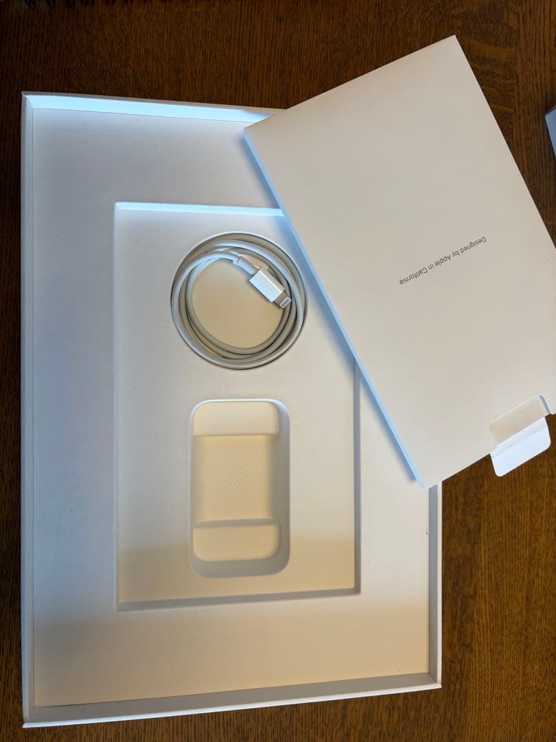 iPad 第9世代 + Apple Pencil + 純正キーボード +ケース