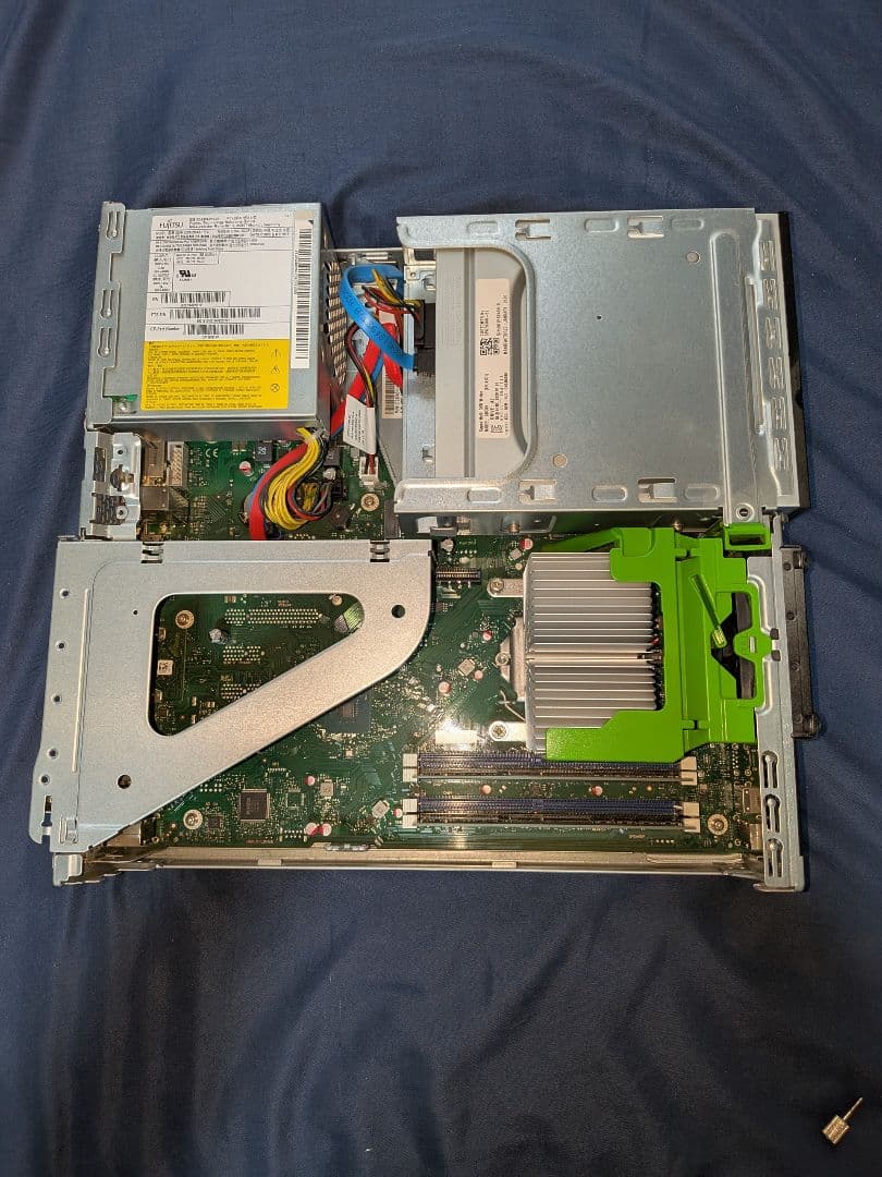 富士通　Core i5-9400/16GB/SSD120GB/Win11pro