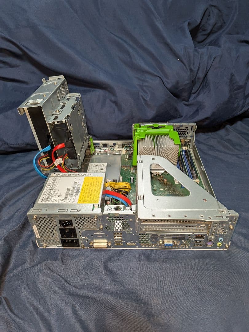 富士通　Core i5-9400/16GB/SSD120GB/Win11pro