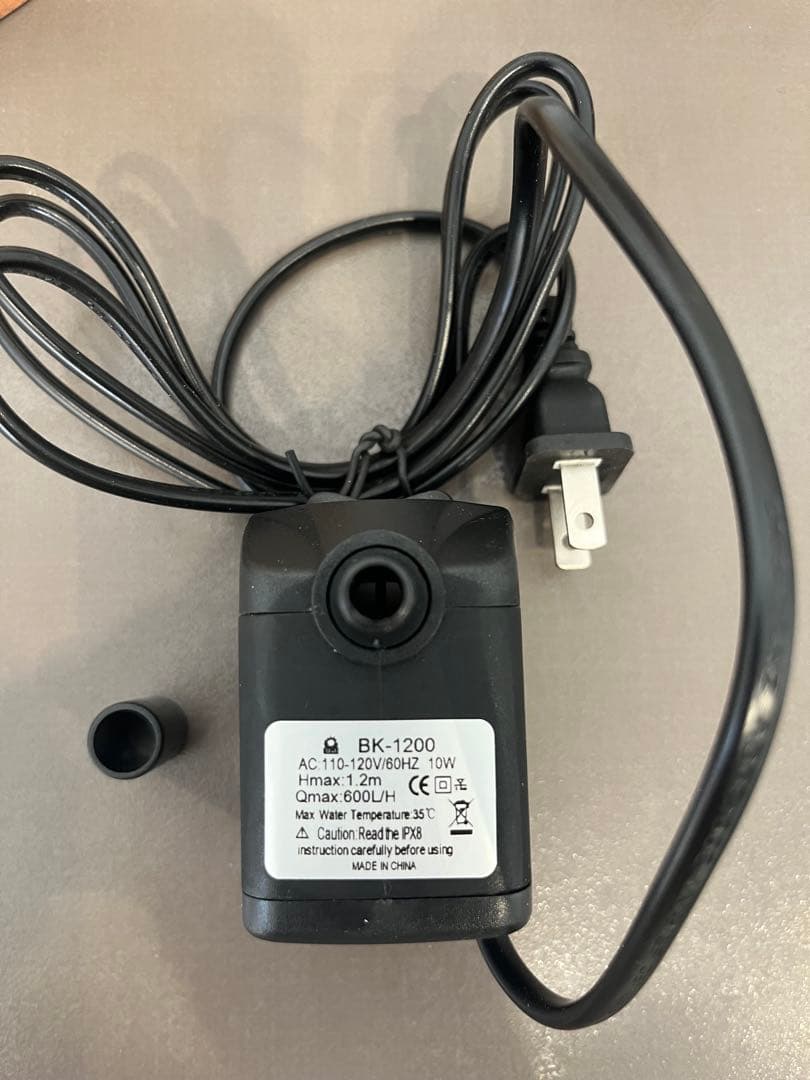 【ぱげ様】専用10w水中ポンプ付きろ過水槽と100本角棒ろ材