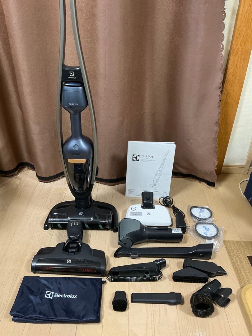 エレクトロラックス　スティッククリーナー PURE Q9 5年保証付き！