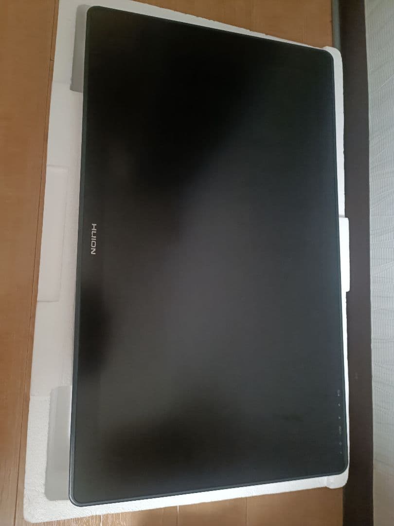 HUION KAMVAS 22 Plus 液タブ