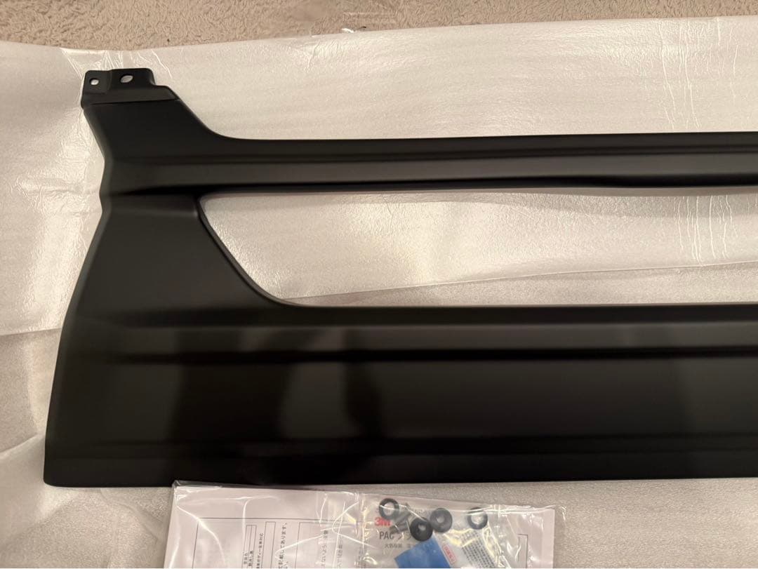 ハイエース　フロントグリル(標準ボディTOYOTAエンブレム)