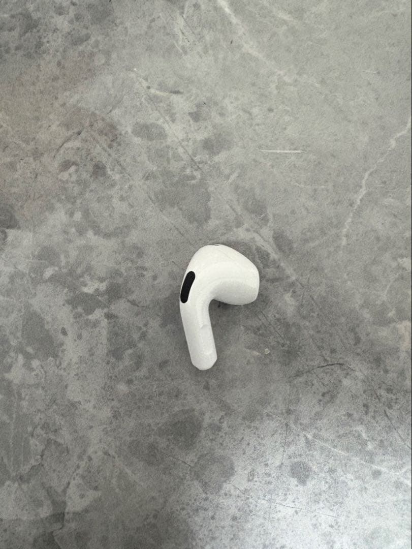 AirPods4 ノイズキャンセリング付き　右耳