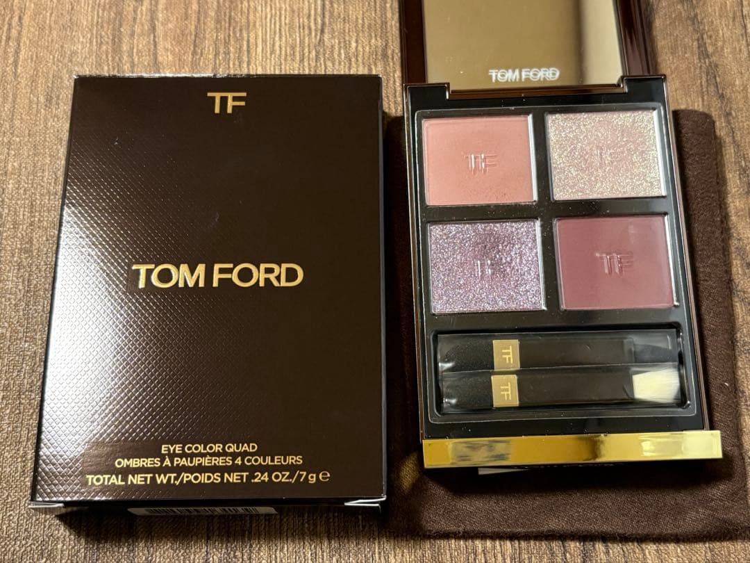 TOMFORD アイカラークォード　01S メタリックモーブ