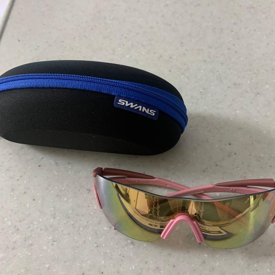 マラソン　SWANS ピンク サングラス ケース付き