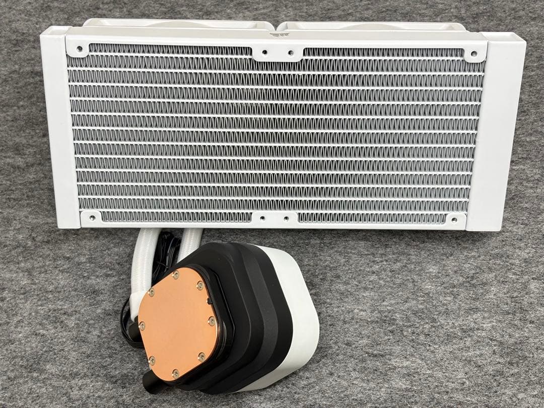 Corsair NAUTILUS 240 RS ARGB CPUクーラー新品同様