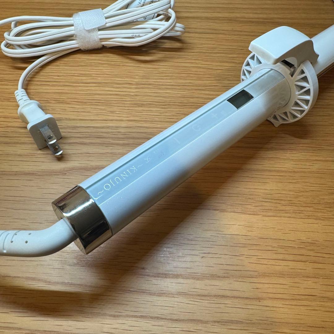 絹女 KINUJO カールヘアアイロン ホワイト 28mm