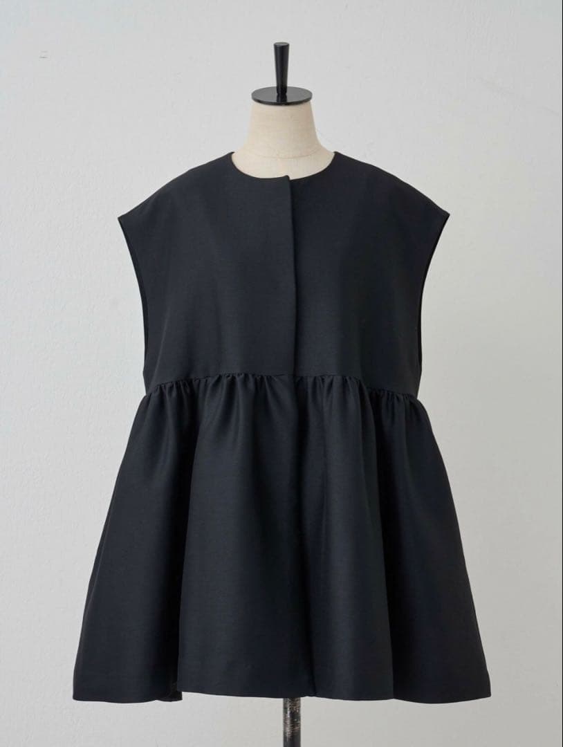 ＝BEARDSLEY＝ ペプラムギャザージレ