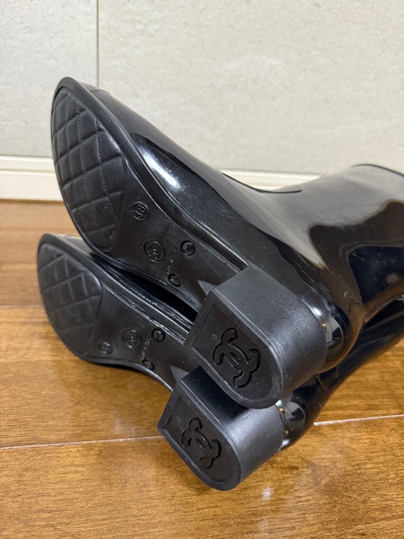 シャネル・ブラック レインブーツ