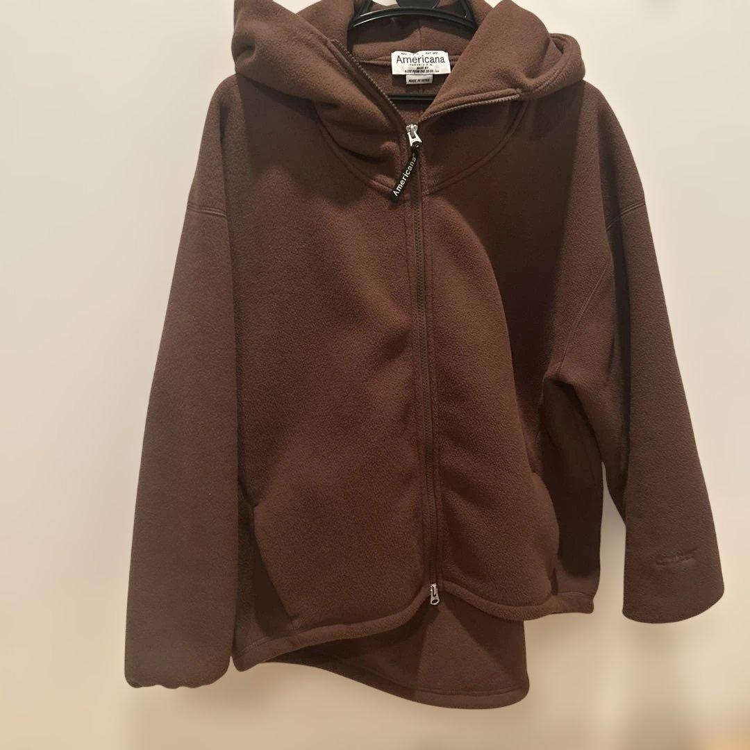 アメリカーナ　 ワンポイント刺繍ロゴ フリースフードジャケット