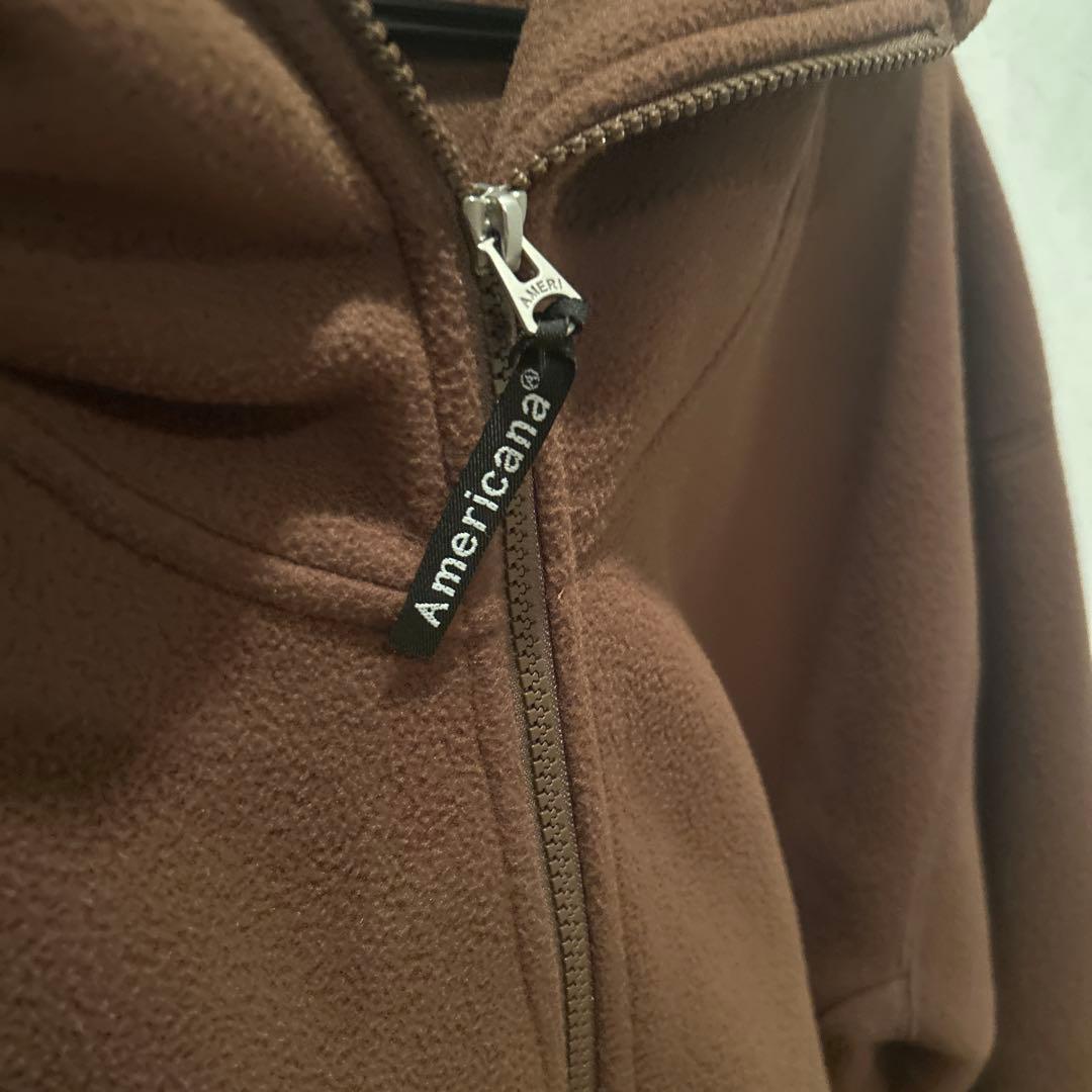アメリカーナ　 ワンポイント刺繍ロゴ フリースフードジャケット