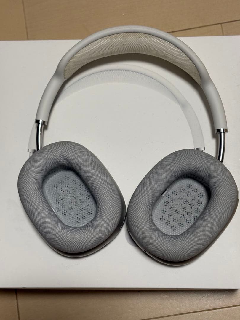 AirPods Max シルバー 本体とケース 付属品あり 100％正規品
