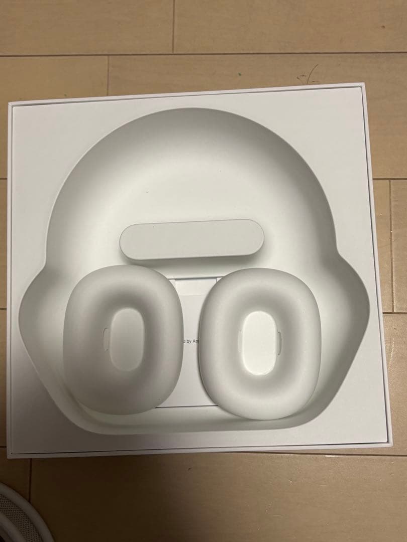 AirPods Max シルバー 本体とケース 付属品あり 100％正規品