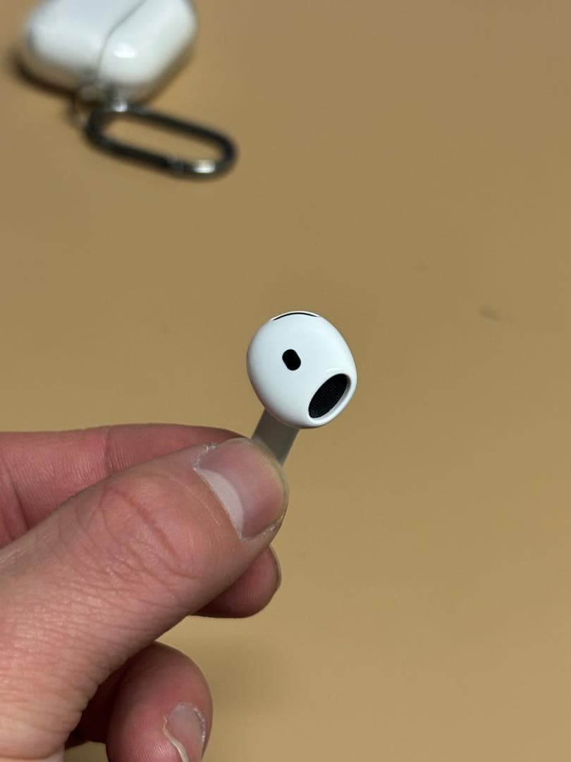 AirPods4 ノイズキャンセリング無搭載