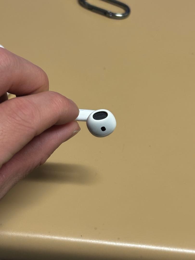 AirPods4 ノイズキャンセリング無搭載
