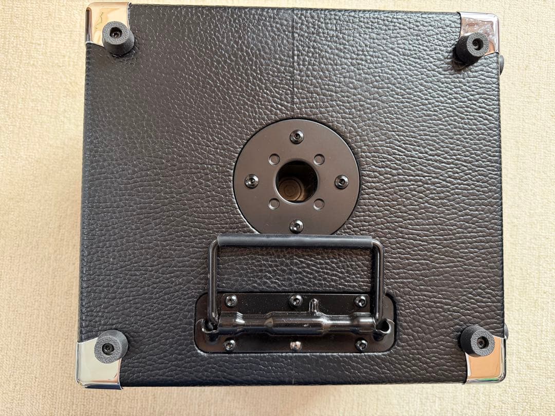 NEO-POWER ベースアンプAAD by Phil Jones。