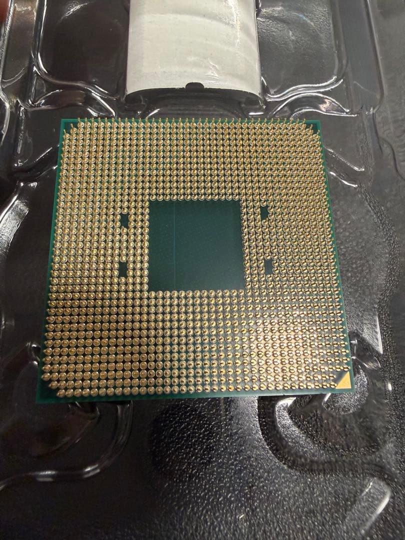 AMD Ryzen 7 5700X3D CPU 【約半年使用】