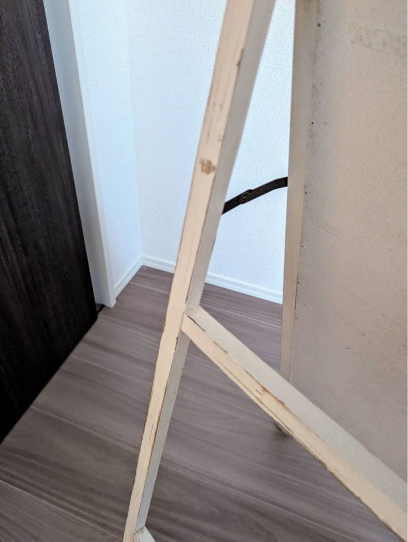 アンティーク調　ホワイトスタンドミラー フック付き収納