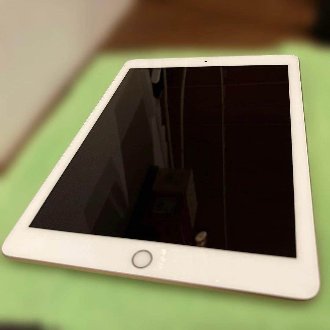 iPad アイパッド　第6世代　128GB