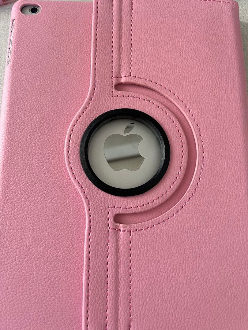 iPad シルバー 本体 ピンクケース付き