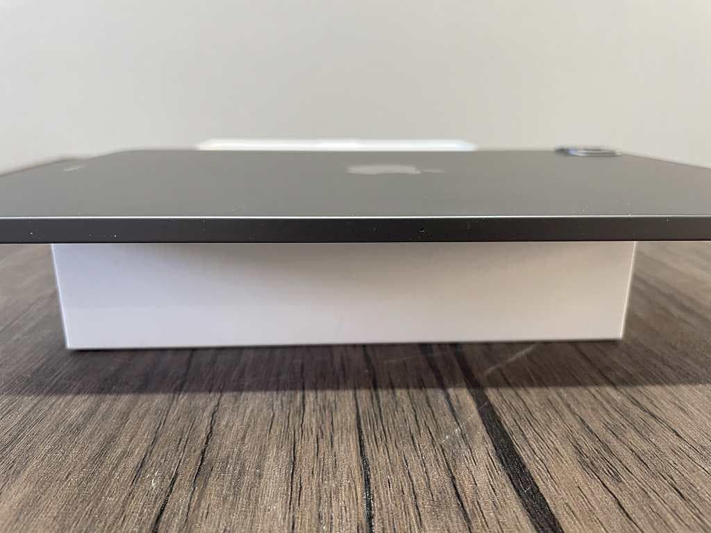 ②【美品】iPad Pro　11インチ　 第3世代　Wi-Fiモデル　128GB