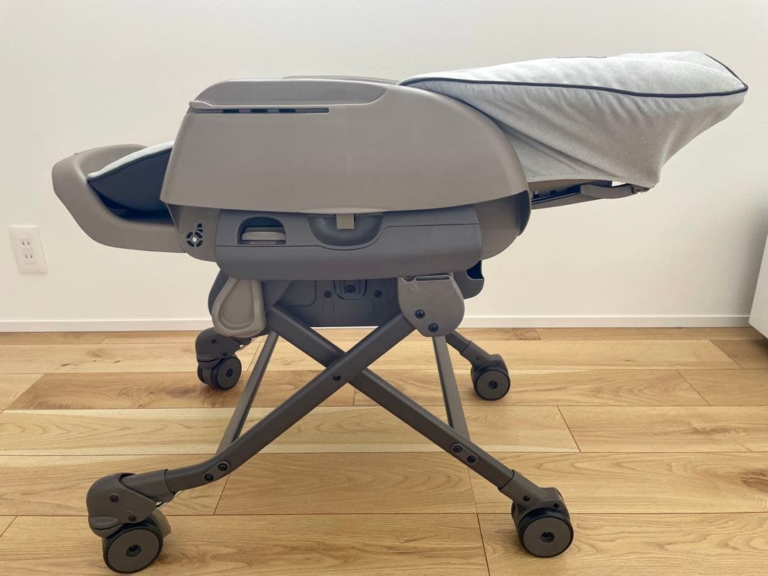 コンビ　ネムリラ　オートスウィング　電動　ハイ&ローチェア