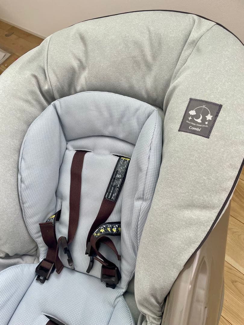 コンビ　ネムリラ　オートスウィング　電動　ハイ&ローチェア