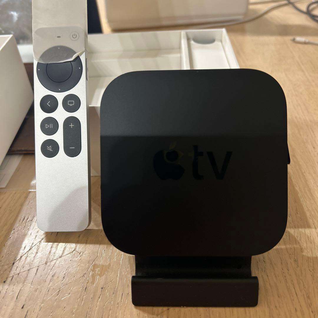 Apple TV 4K (64GB) リモコン付き　MXH02J/A