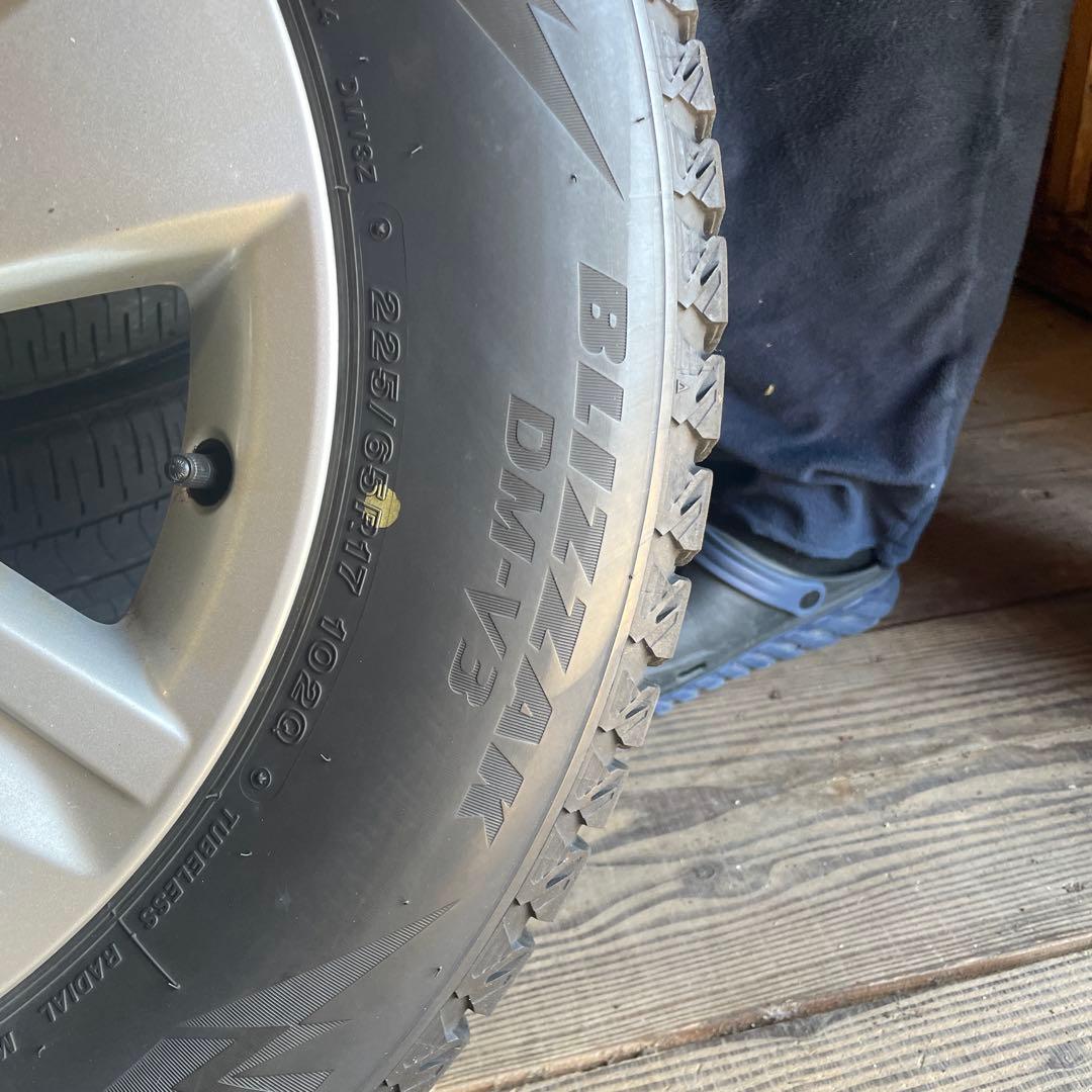 TOYOTAハリアー　 純正スタッドレスタイヤ