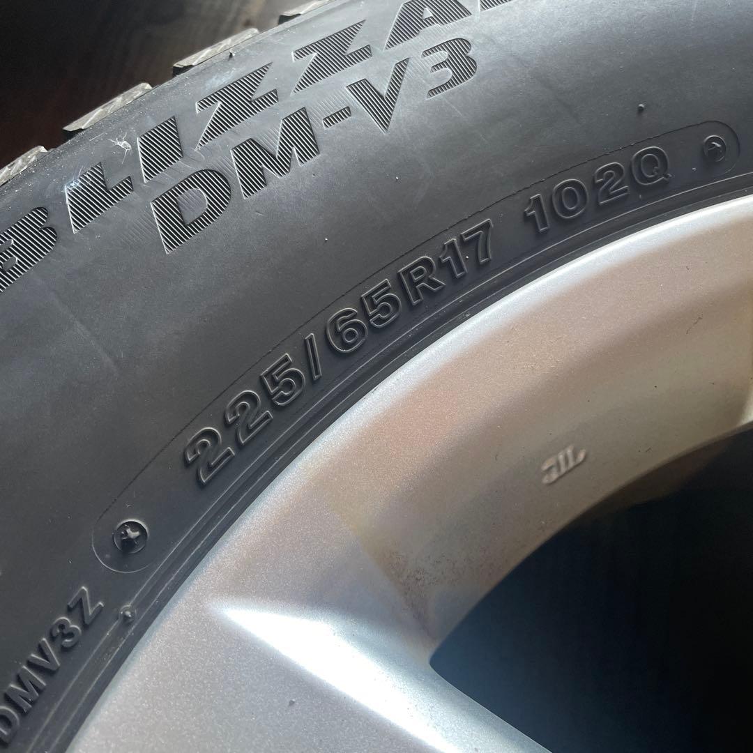 TOYOTAハリアー　 純正スタッドレスタイヤ