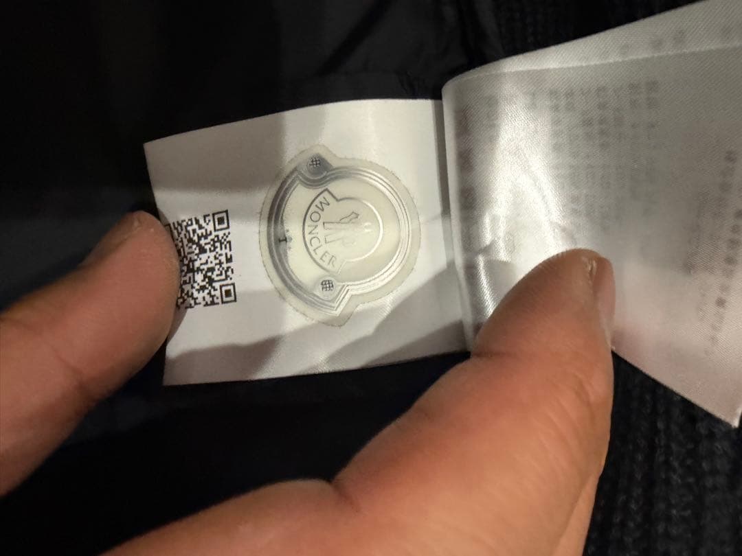 モンクレール　ニットダウン