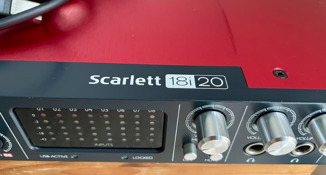 フォーカスライトScarlett 18i20 オーディオインターフェイス
