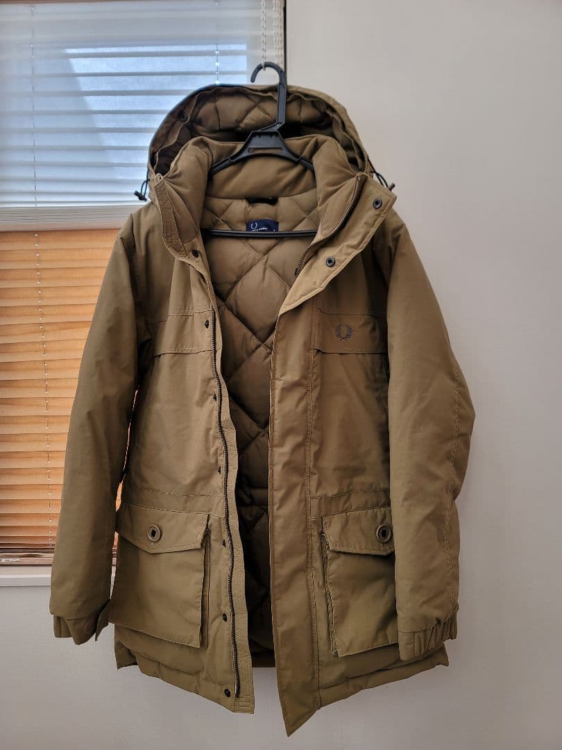 値下げ　FRED PERRY　フレッドペリー　ダウンコート　ベージュ　S