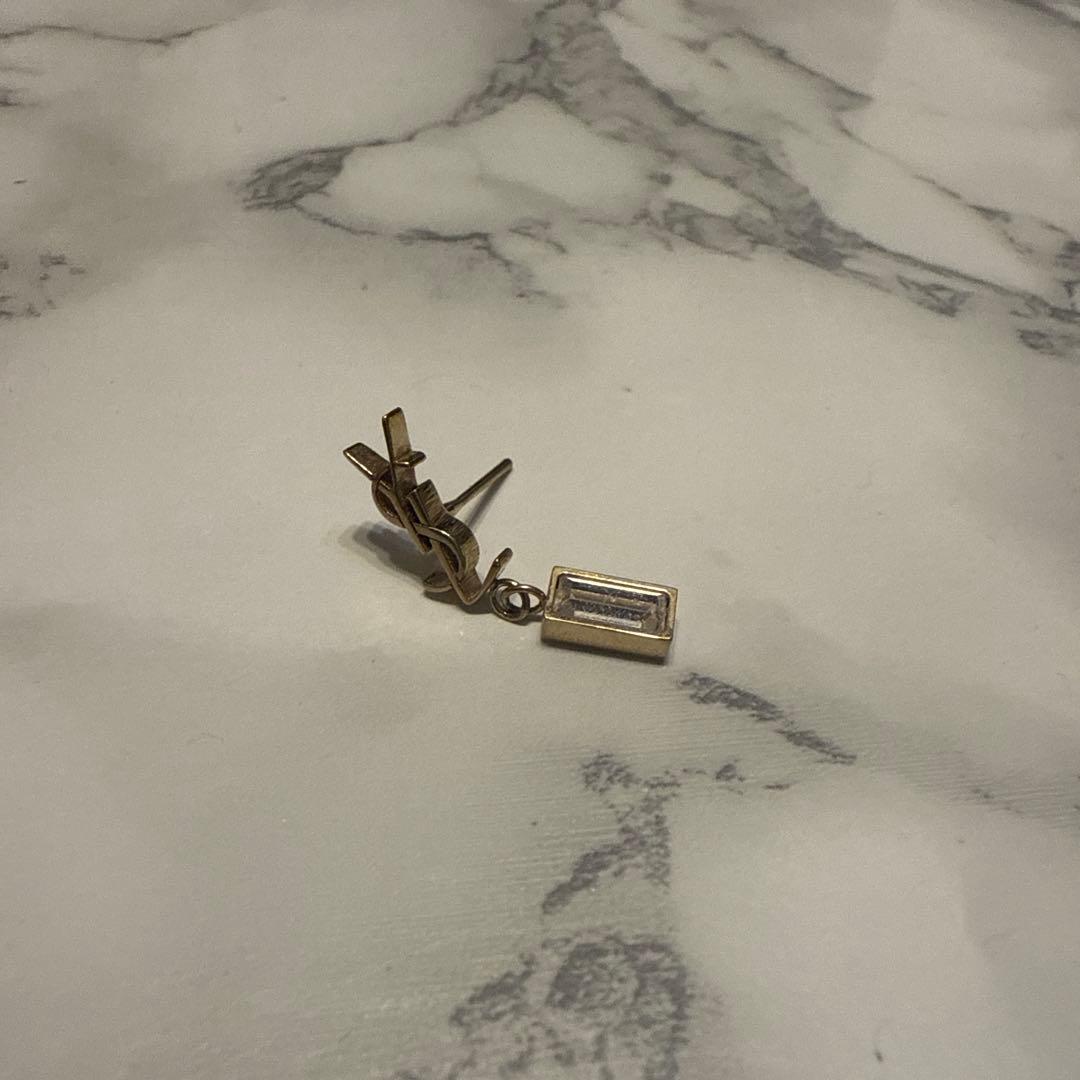 イヴ・サンローラン　カサンドラ シングル イヤリング（メタル＆ラインストーン）