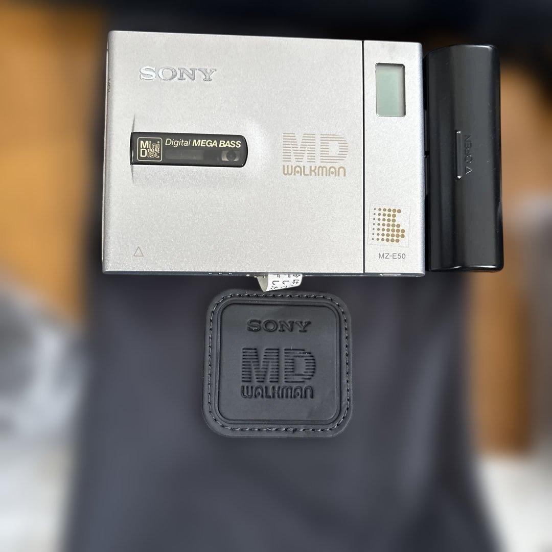 本体新品美品！ソニーのポータブルMDプレーヤーMDウォークマン MZ-E50