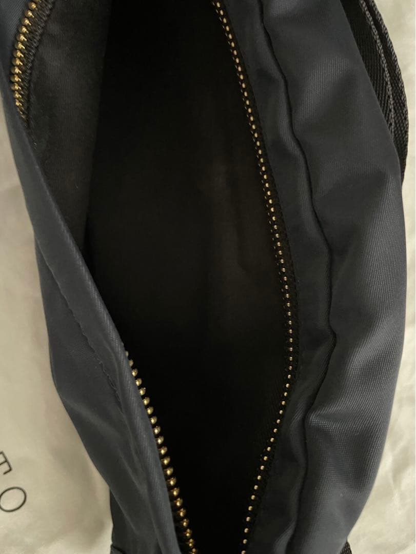 【ピノ】ORSERTO ネイビー ボディバッグ