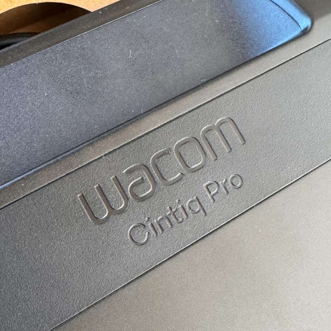Wacom Cintiq Pro 16 2021モデル　DTH167K1D