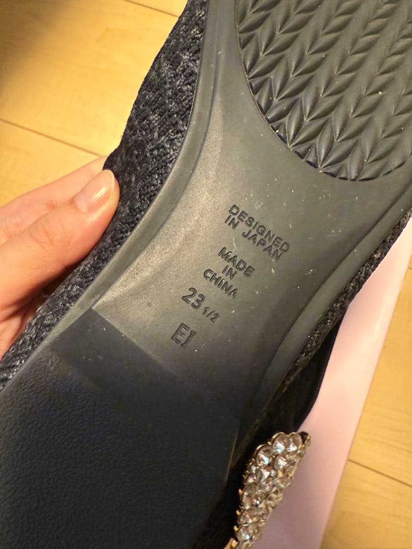 【nian】DIANA キブンも高まる！ハートビジューつきフラットシューズ