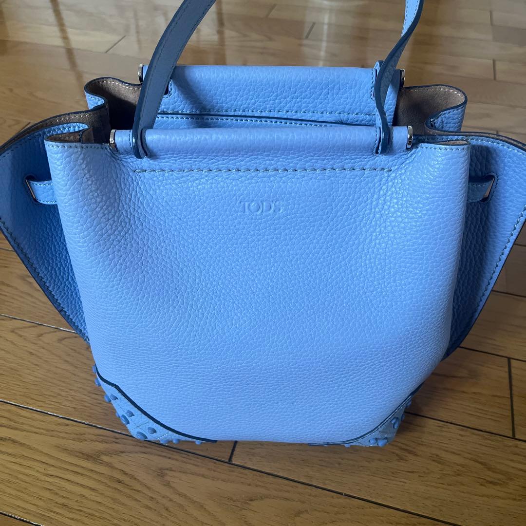 値下げ❗️トッズ　ブルー系レザー ハンドバッグ
