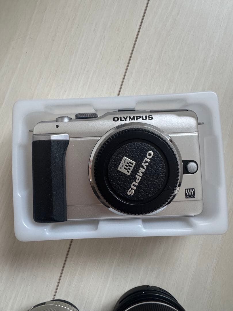 オリンパス　カメラ本体、コード