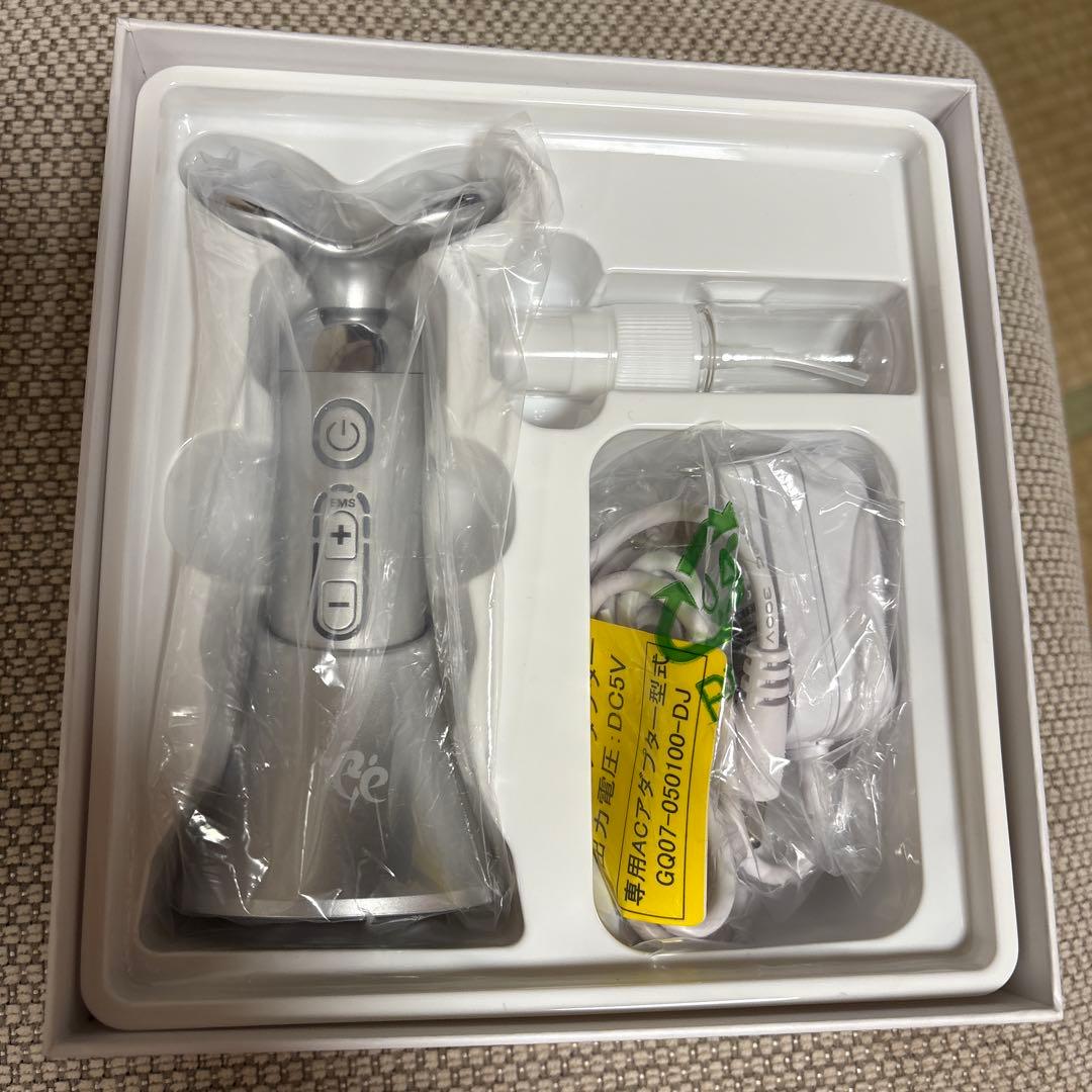 スタイリーフェイス　EMS美顔器