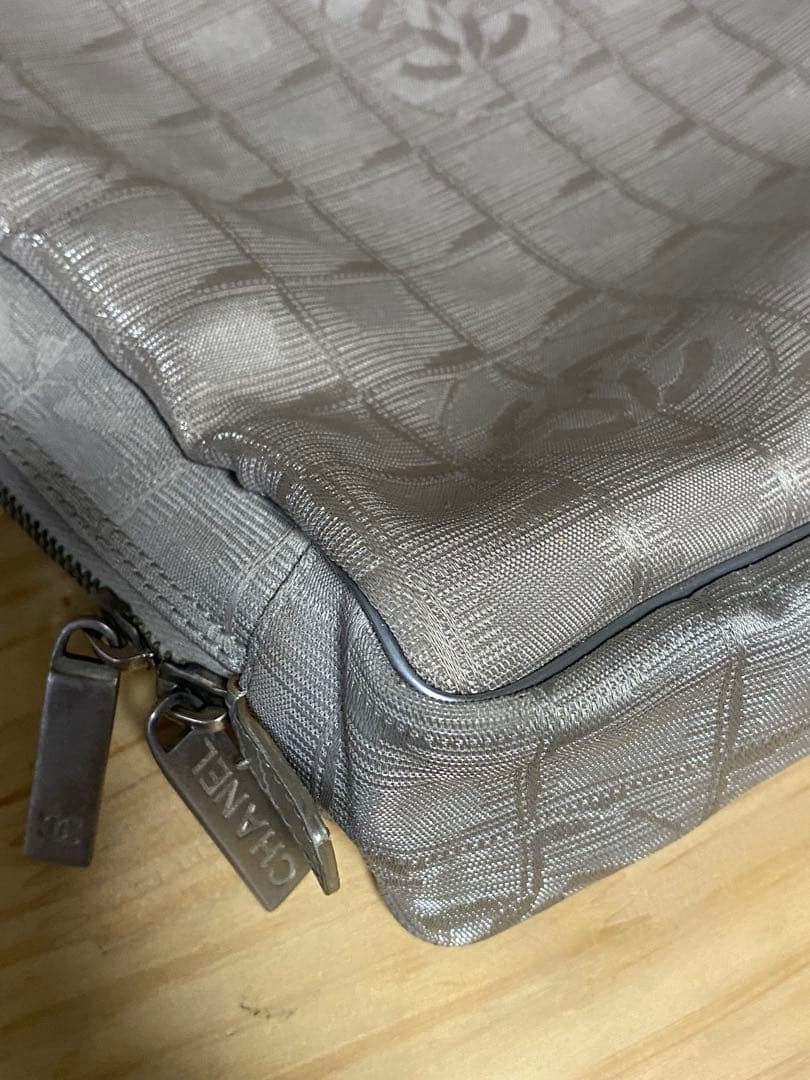 【値下げ】CHANELシャネル　ニュートラベルライン　ハンドバッグシルバー