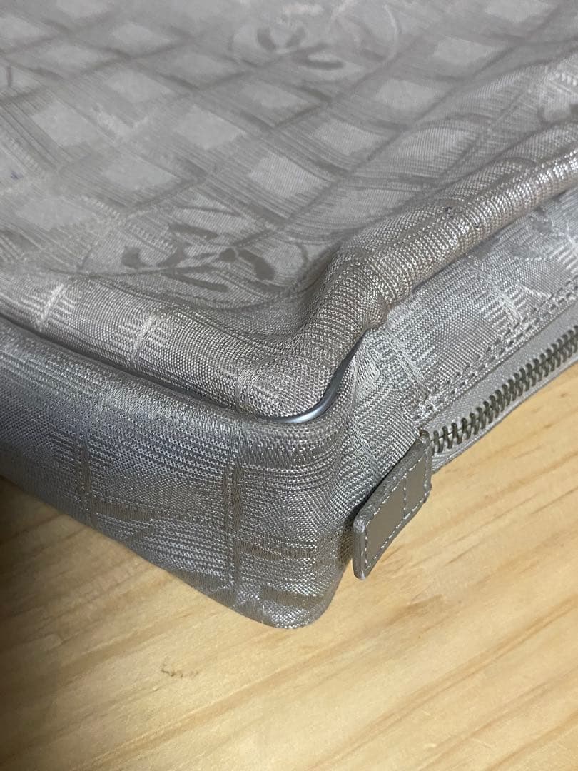 【値下げ】CHANELシャネル　ニュートラベルライン　ハンドバッグシルバー