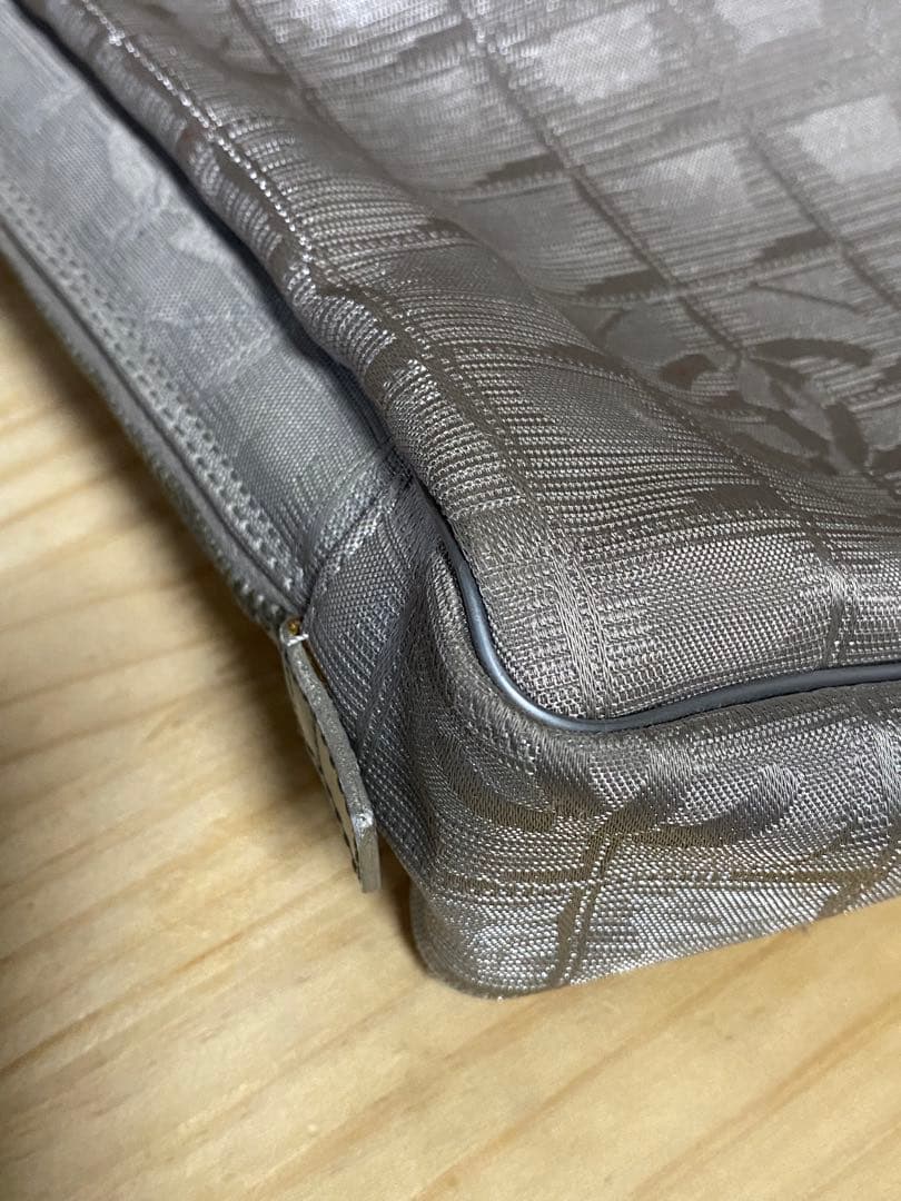 【値下げ】CHANELシャネル　ニュートラベルライン　ハンドバッグシルバー